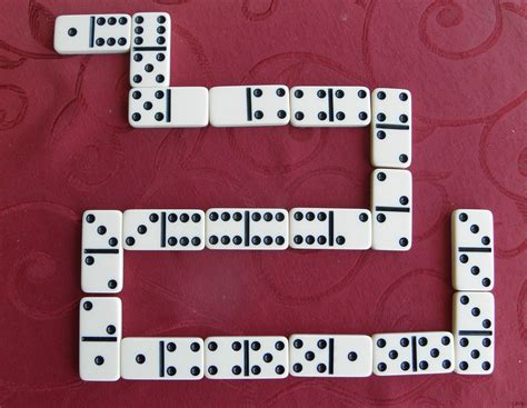 Sertifikat, penghargaan, tanda, atau dokumen yang dipajang di game kartu domino Praktis Kontrol orang tua Populer